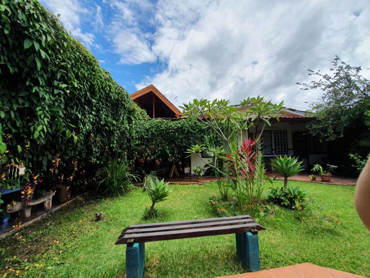 Turrialba Bed & Breakfast Exterior foto