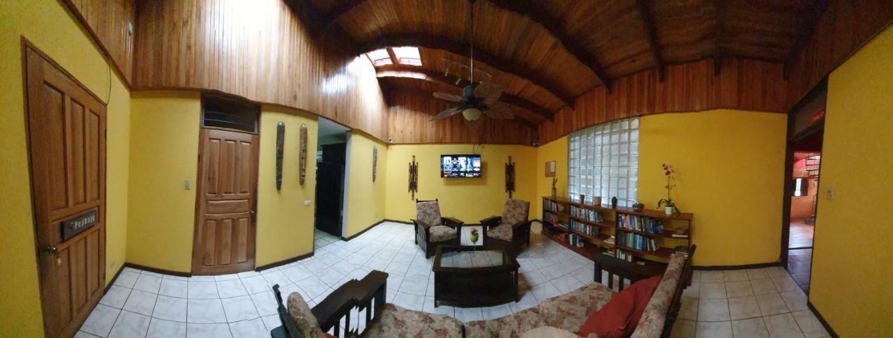 Turrialba Bed & Breakfast Exterior foto